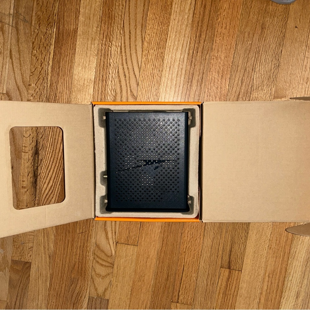 ARRIS Cable Modem with Power Adapter